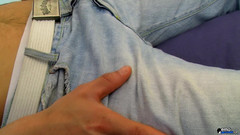 Homo Emo: サッカーボーイが荷物を撫でる