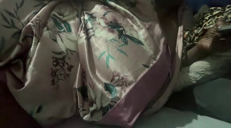 Legendary Booty Overdose: Madura milf entediada e esperando por você