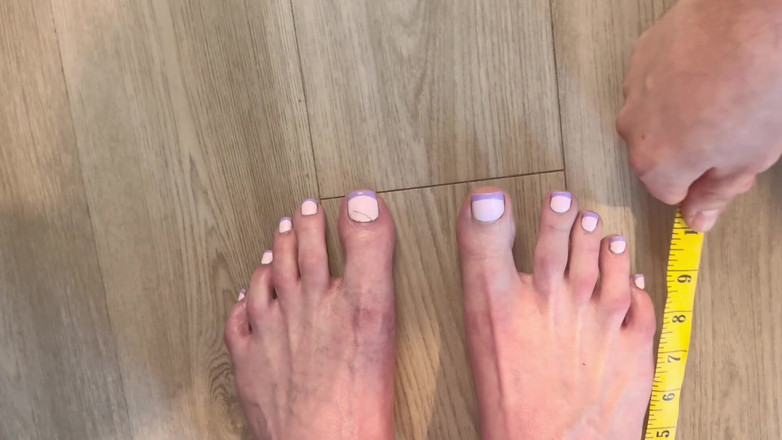 Peppermint Giantess: 67 deusa tamanho 16 medidas de pés