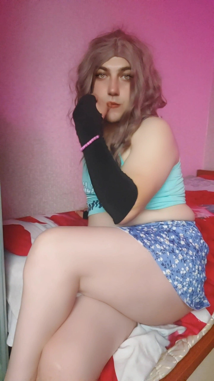 Kitty_Cross: Behandelt großen cumshot femboy transvestiten mit dickem arsch, kommt, süßer...