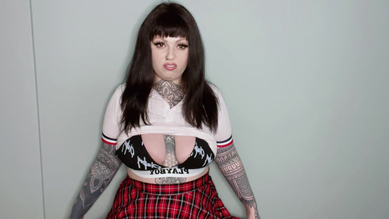 Miss Valentina: Ponížení bully na vysoké škole