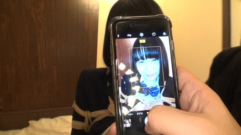 CherryBONBON: 偽りの無実の統一されたからかい。