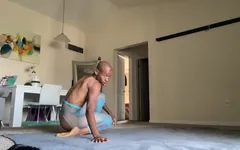 Aşağı inerken beni dospa çeviriyorsun
