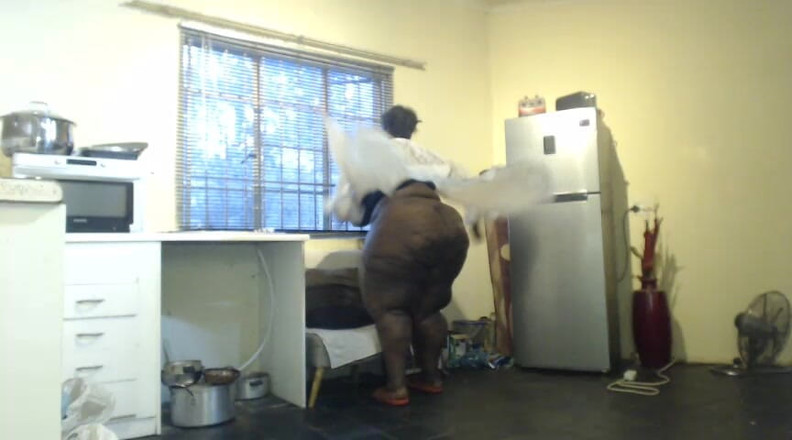Legendary Booty Overdose: काली परिपक्व ssbbw तीव्र वाइब्रेटर खेल से कराह रही है