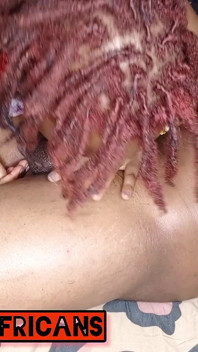 J’adore lui sucer la bite et lui vider les couilles