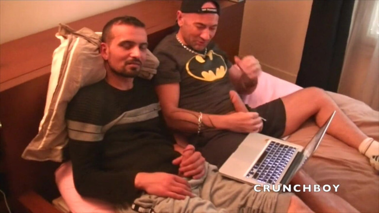 ARAB FUCKERS WITH HUGE COCKS: Straight arba accept to fuck Stepdaddy