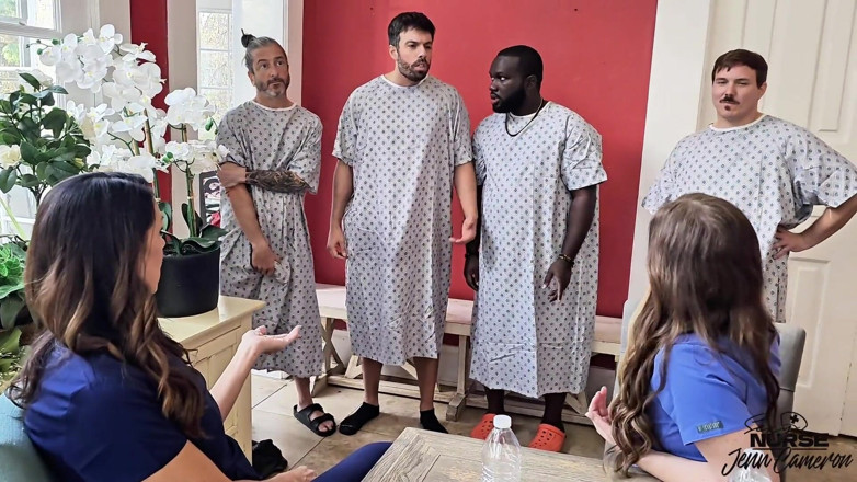 Sexy Nurse Jenn: แกจะมาร่วมทีมแพทย์ของเราไหม