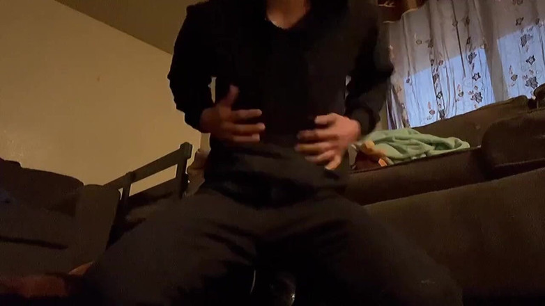 Xooshua (xblue18): 나는 아침에 커피를 가열하고 자신을 만지고 있어