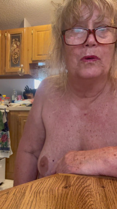 Big Ass 4 U: Vezmi tu paličku a nacpej svou babičku