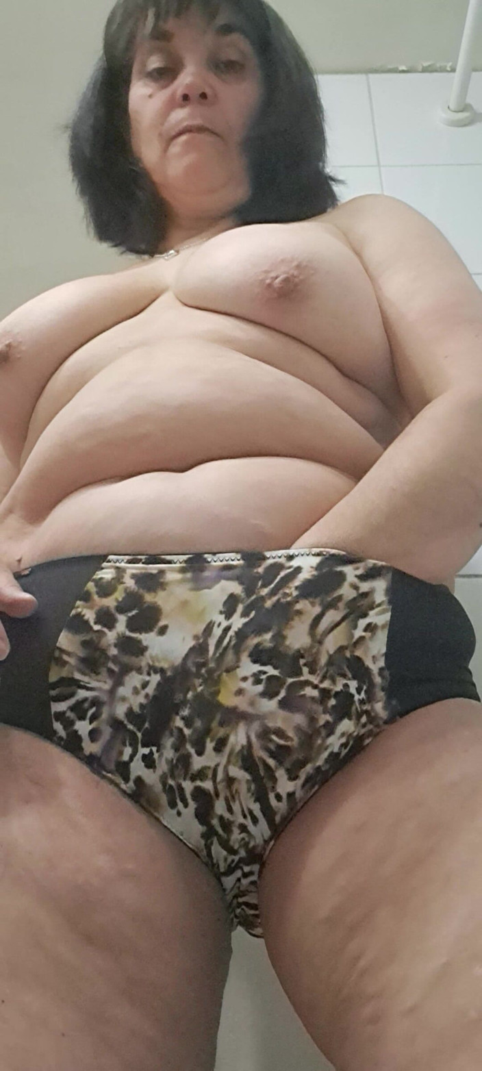 Mommy big hairy pussy: Ingin Menempelkan Jari Di Vagina Basah