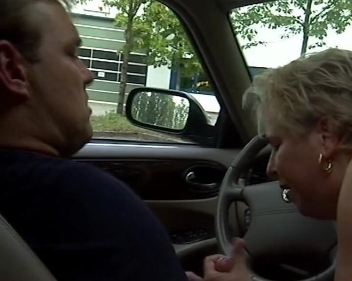 BB Video - Vintage Story: Duitse amateur rijpe blondine met grote natuurlijke tieten anaal geneukt