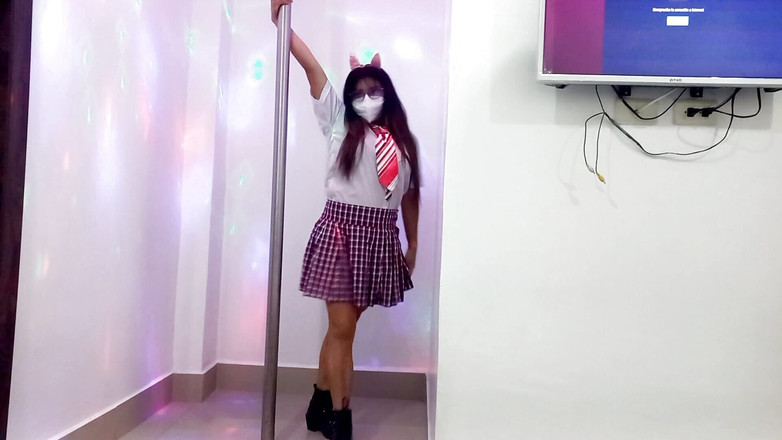 Martin13: 成绩好的特权学生感谢她的老师！！