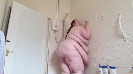 SSBBWLadyBrads: Колыхание и стирка в душе