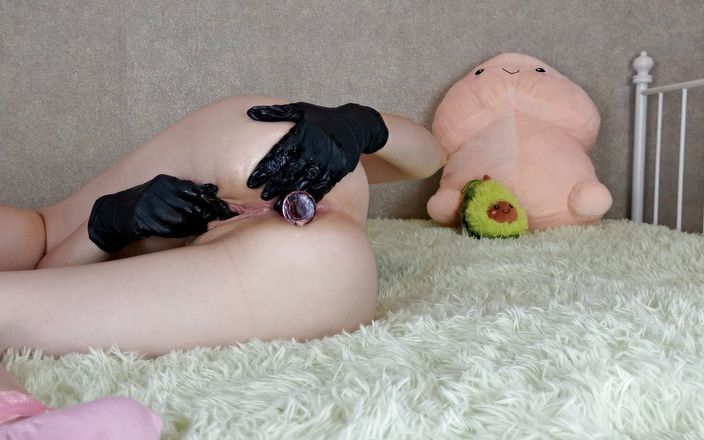 Me_little_fetish: Plug anal dans le cul masturbation, gros clitoris, pisse dans...