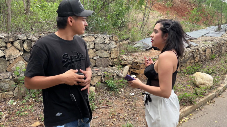ManuelaAlvarez: 第一次和一个奇怪的大屁股女孩拍照，我最后射在她体内