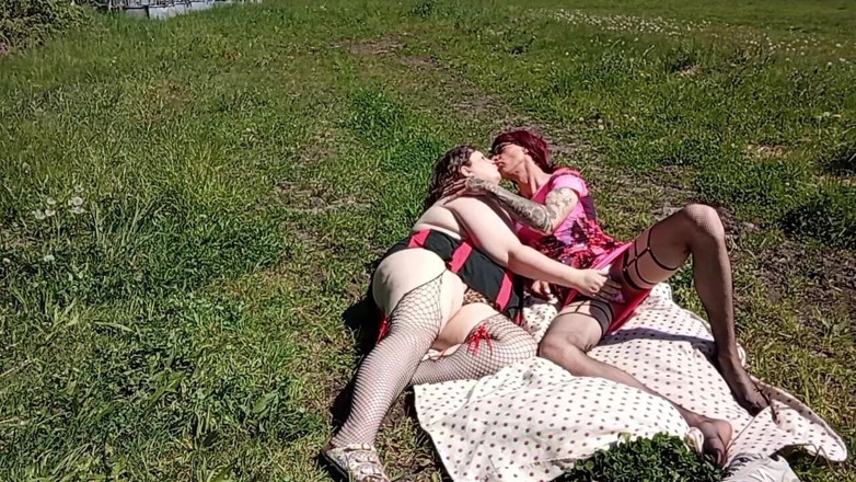 tammara big: Geile Lichtung Unsicher Machen