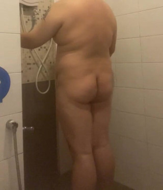 Ranboy6399: Banyo yapıyor