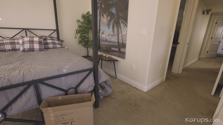 Karups POV: Tangani PaketKu