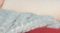 She gets fucked, ejaculates in her pussy and masturbates with the sperm.