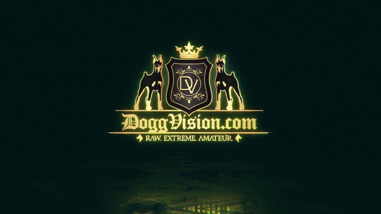 DoggVision: POV buceta para boca duplo vaginal sexo a três