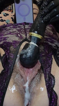 Sarung tangan hitam & reaksi lucah dalam pakaian dalam & melancap