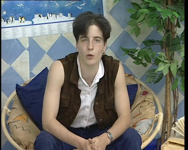 YOUR FIRST PORN: Ich Bin Eine Auto-plăcere Lesbe - Eu sunt o plăcere de...