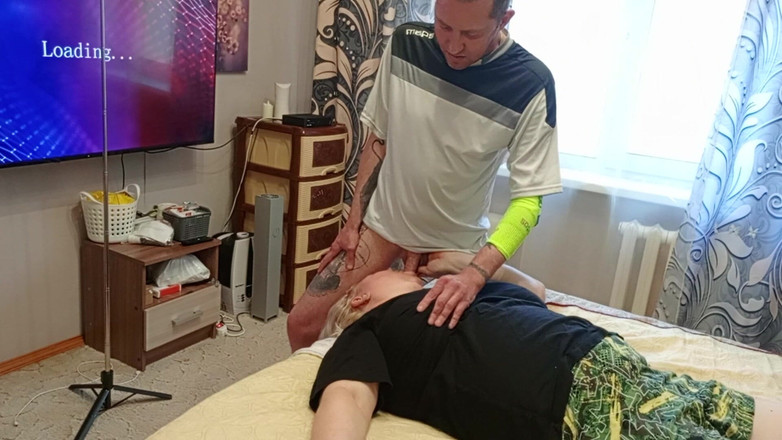 Zona901: Я дрочу свій член і трахаю свого сусіда в рот, щоб кінчити на неї