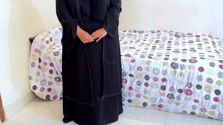 Aria Mia: Suudi Arabistan'da sokaktan büyük götlü Müslüman tesettürlü yabancı - gerçek Arap...