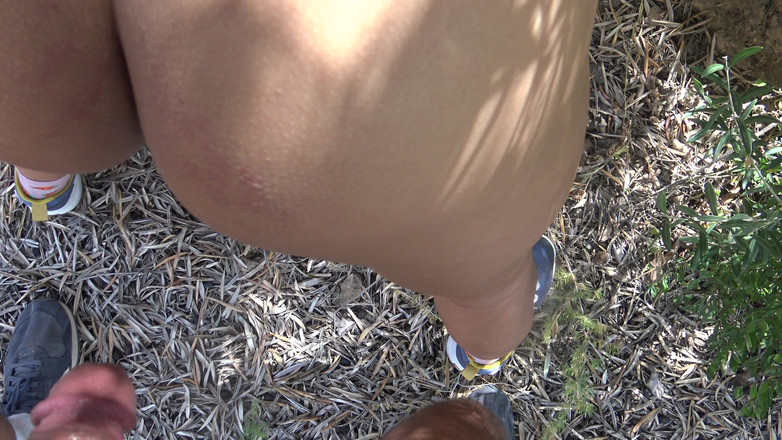 Stepmom Susan: Francouzská nudistická manželka nechá cizince stříkat do její chcaní kundičky