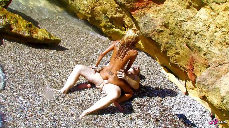 Full porn collection: Blondes dünnes teen Lynn von stiefvater am strand gefickt
