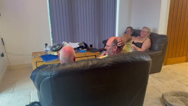 Lanista_Bear: Část 2 - Chat v zákulisí s Lanista Bear, Domina Satana, Broskve...