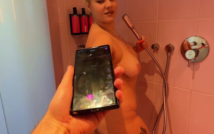 Anja Amelia: It&amp;#039;s Not Just the Shower That Can Spray Well!