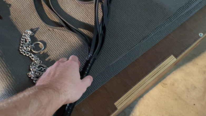 Lora Cross: Auto bondage surpresa fez