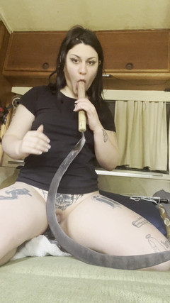 Succube_lilith: Follo con una guadaña