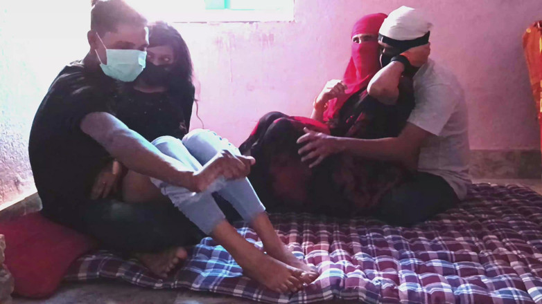HousewifeGeeta: bhaartiy svingar jora ek doosre ke saath patni ki adla-badli...