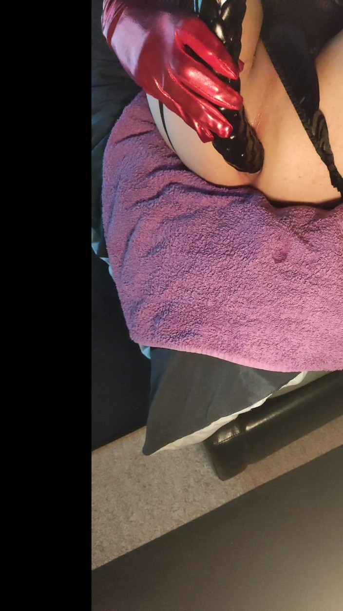 Sallyann: Monstruo consolador