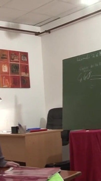 Studentessa rossa francese amatoriale sbattuta duramente e sodomizzata dall'insegnante e da un compagno di classe