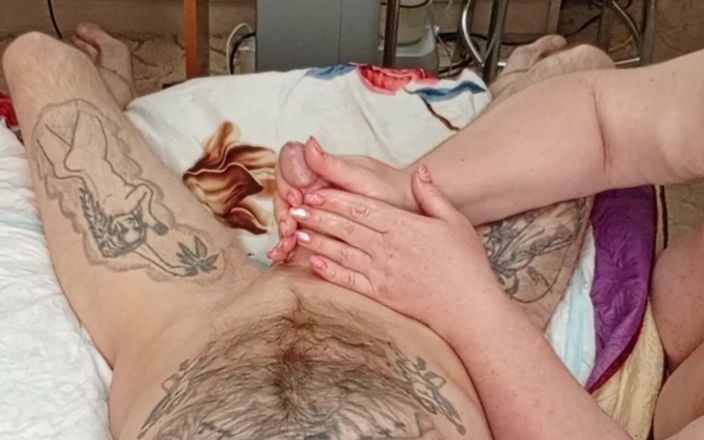 Sweet July: Olejová masáž penisu a koulí a hraní se spermatem