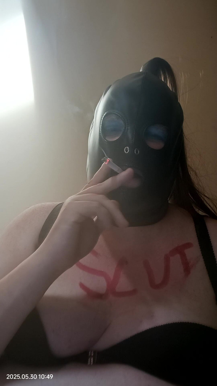 Stephanie-Nicole-TV: BBW TV kouření a hraní s robertkem