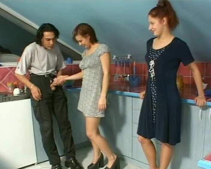 BB Video - Old School: Німецька аматорська оргія тінки з гарячою красунею в анал