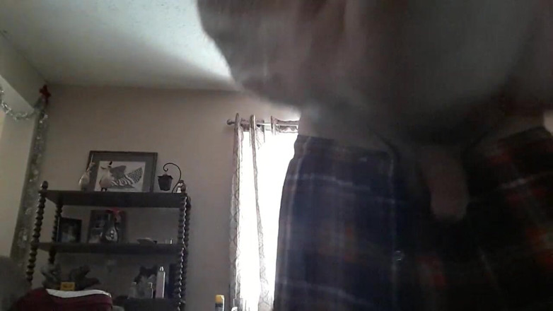 Bigpapabear: Sexy man masturbeert