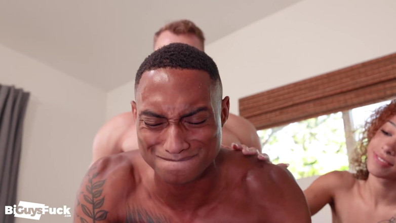 Bi Guys Fuck: Dannare! All american body builder pounds mmf bi sesso bollente!