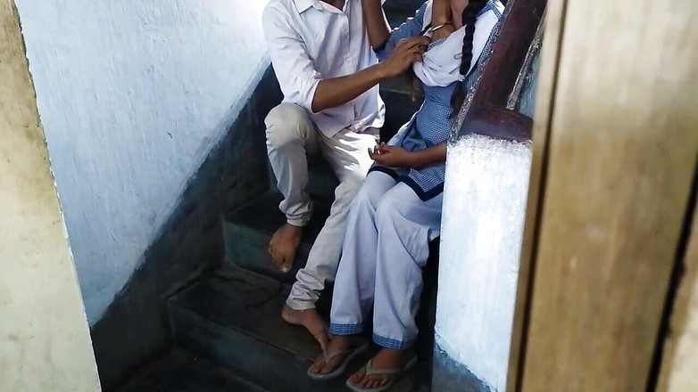 Fantacycutting: Vysokoškolačka v mém domě