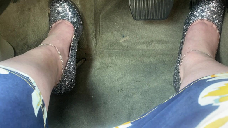 BellaBlast: Pompaggio del pedale in tacchi 5