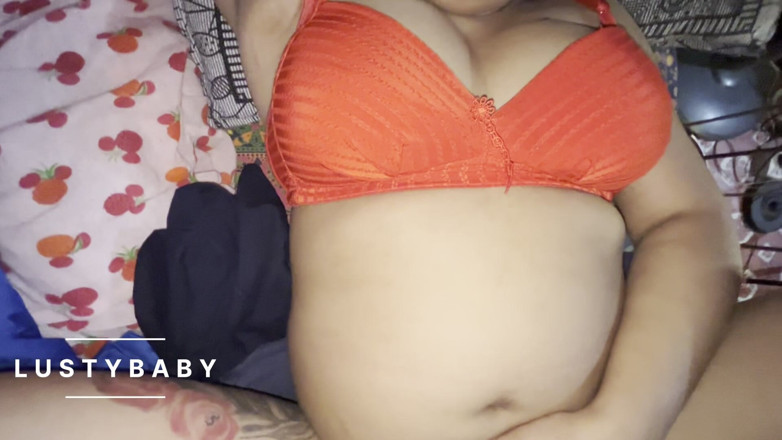 Lustybaby605: Začínám být nadržená s mým přítelem nepálské porno