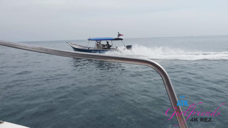 ATK Girlfriends: Elena koshka के साथ Tioman द्वीप में वर्चुअल वेकेशन भाग 2