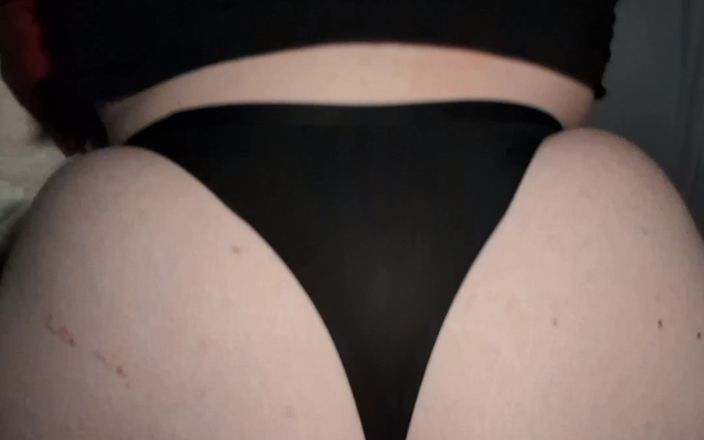 EvStPorno: Aku menyetubuhi istriku di kamar orang tuanya. Pantat montok pov...