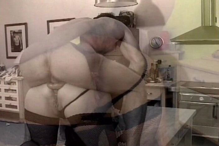 Filles Francaises: Грудасту французьку покоївку відтрахали в дупу до камшоту на обличчя