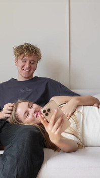 Hentikan scrolling - entot yuk! X Mira David