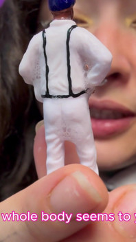 Giantess sana aşık oluyor ve seni küçük vücudunla götten ağza yapmak için kullanıyor